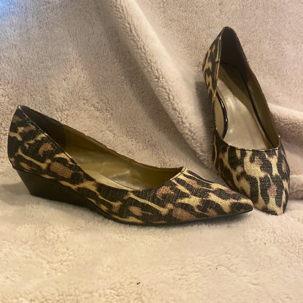 Metallic cheetah wedge